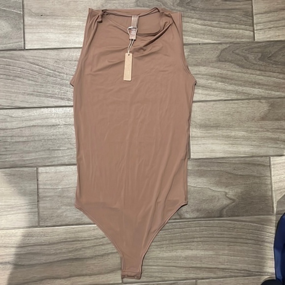 FITS EVERYBODY BODYSUIT
